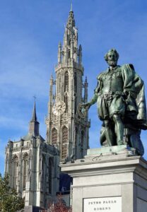 Sculpture de Petro Paulo Rubens devant la Cathédral d'Anvers