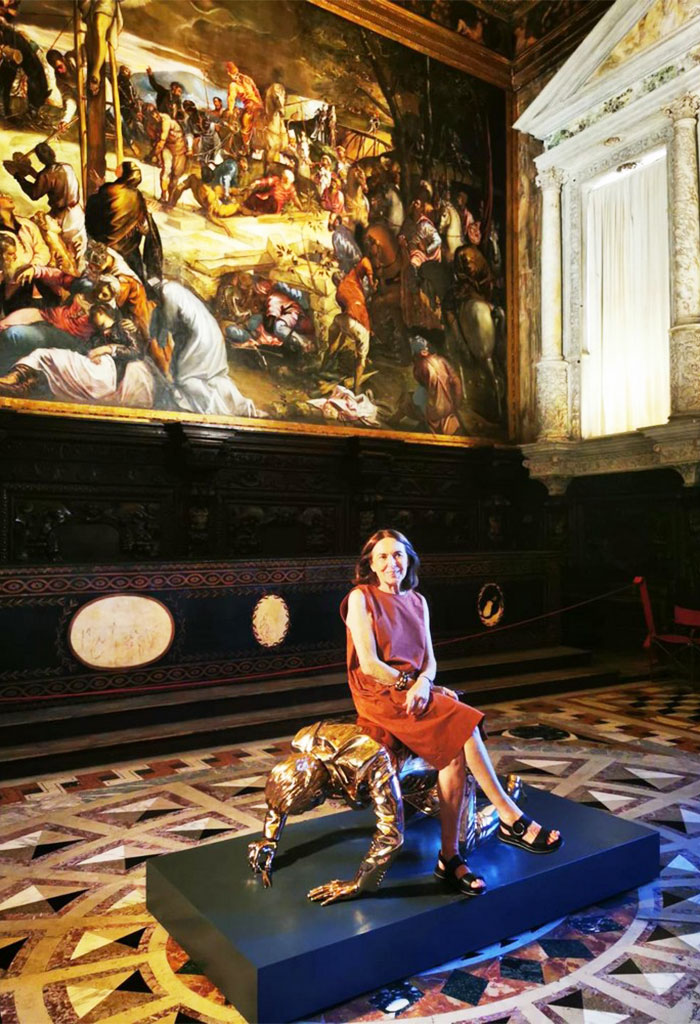 Scuola Grande di San Rocco, assise sur Jan Fabre